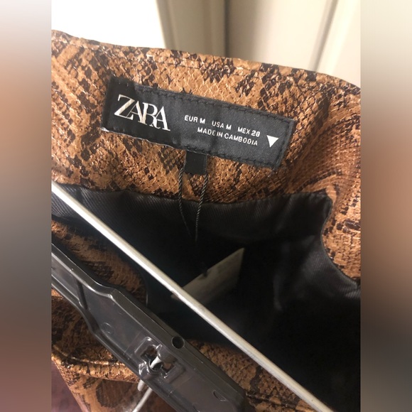 ZARA NWT Faux leather mini skirt - Picture 3 of 4